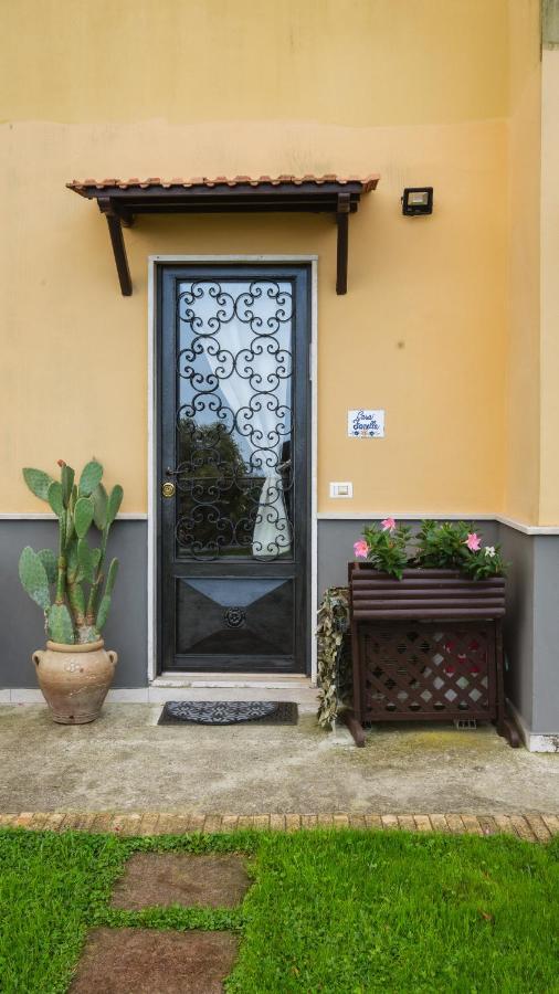 Villa Fanella, Independent House Between Sorrento & Amalfi Piano di Sorrento Exterior photo